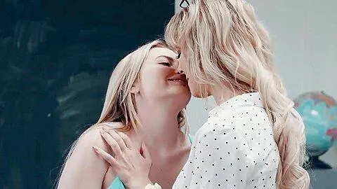 Lesbian MILFS and Teens Enjoy Fucking With Strapon xlx