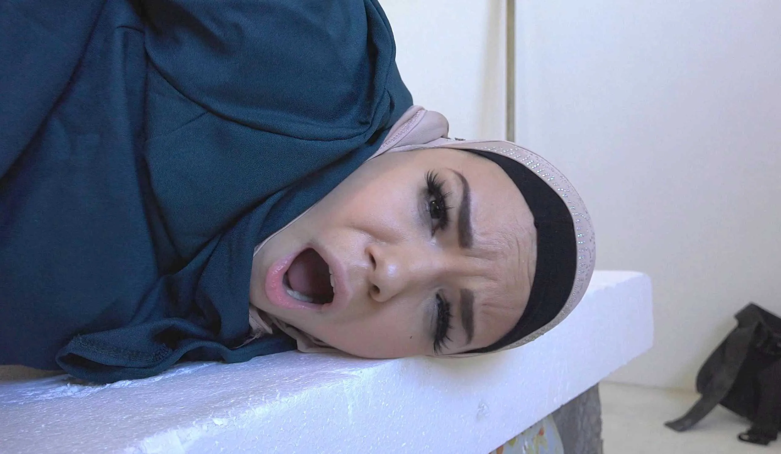 Sofia Lee & ThomasMuslim Cuckold Fucking - Porncz