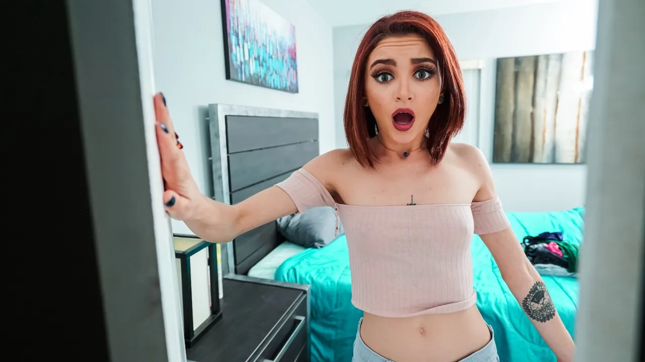 Panty Raiding Roommate - PropertySex