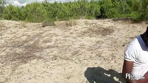 Dune, Blonde En Manque Avec Plusieurs Mecs Sur La Plage 15 Min - Teaser Video