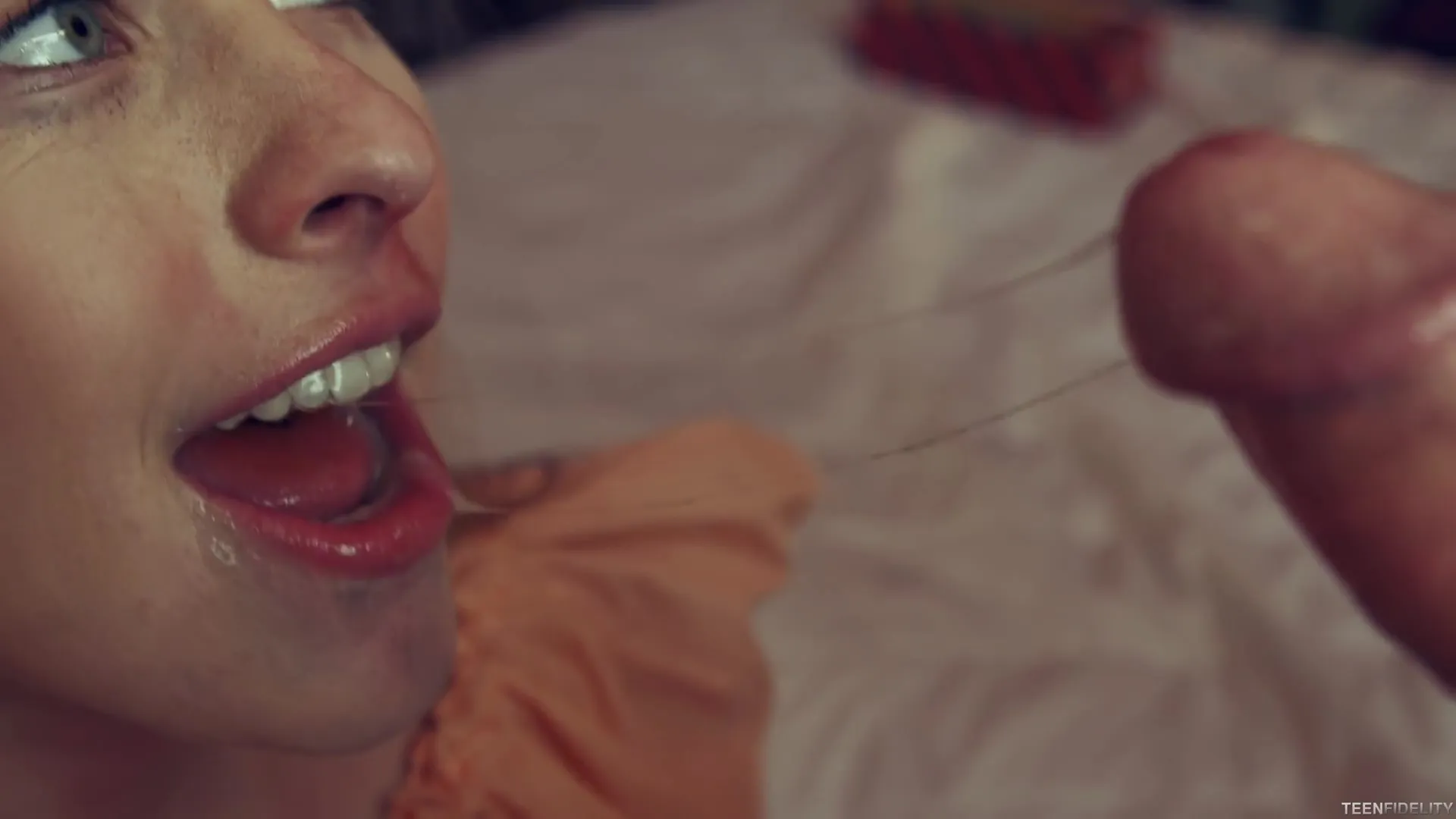 Lilly Ford In Free Premium Video Isnt Afraid Of Clowns