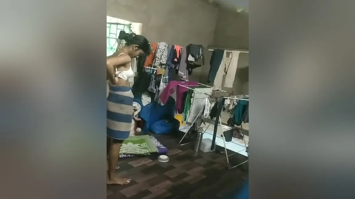 Today Exclusive-cute Desi Chick Wearing Cloths After Bathing