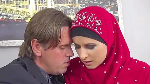 lawyer settles for fine muslim pussy