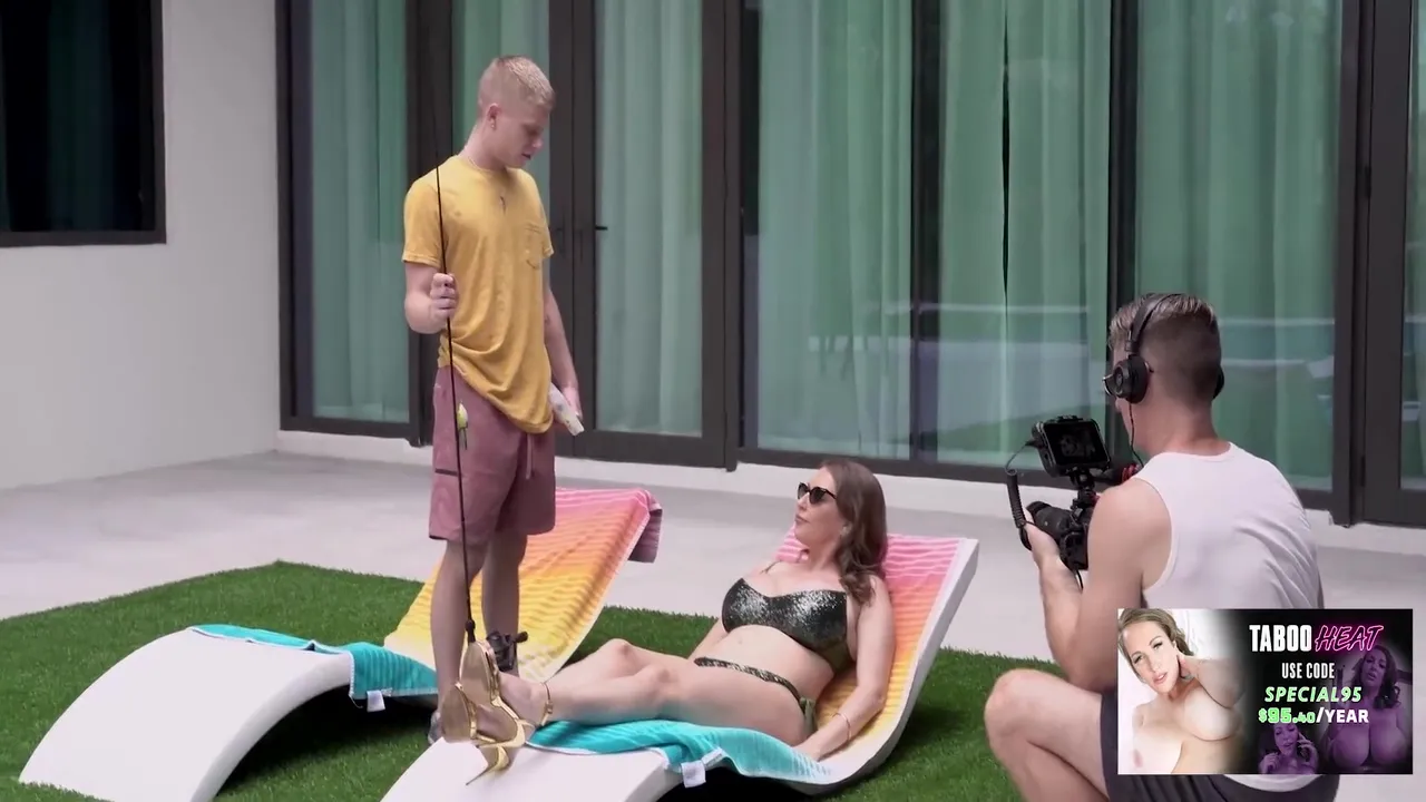 Summer With Stepmom Vol 3 Bts - Kat Marie Cory Chase 30 Min