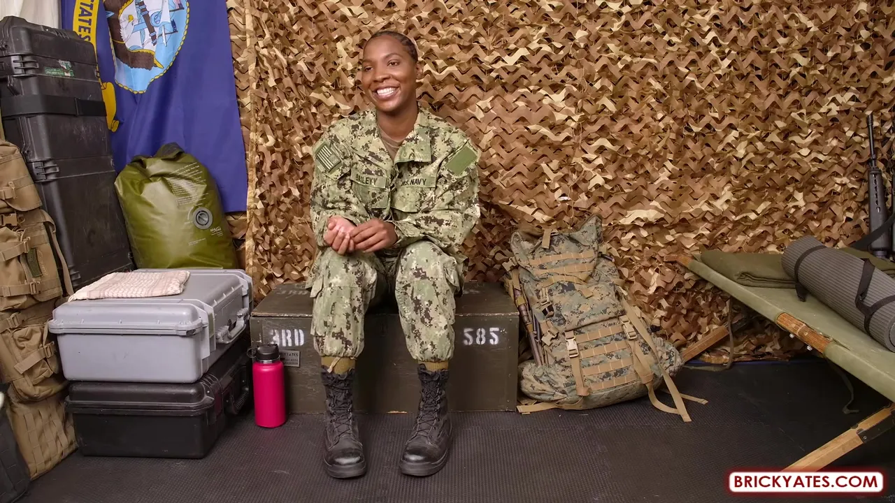 Captain Cinnamon Baileyy Squirts All Over Jermaines Sub