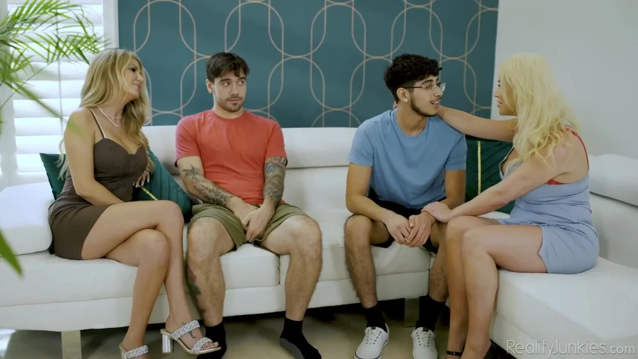 Fruity Stepmommy Emotional Sex Video