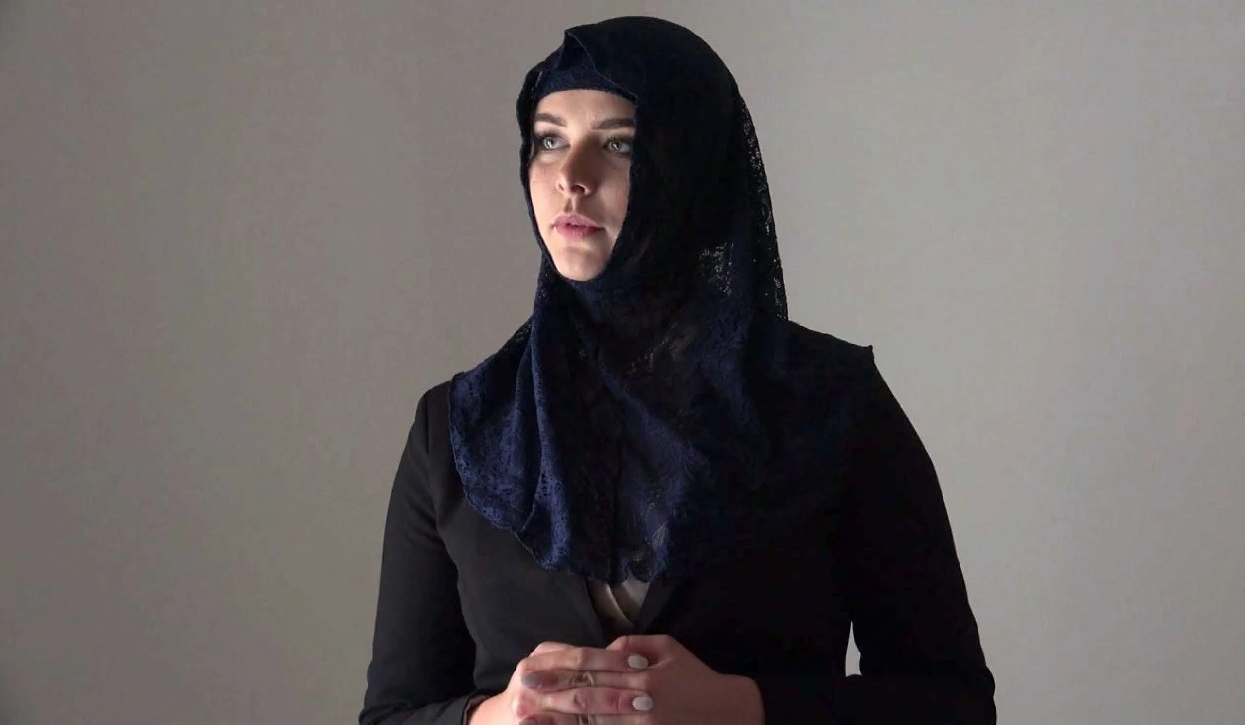 Mad Bundy & Nikky Dream in Rich Muslim Lady Nikky Dream Wants To Buy Apartments In Prague - Porncz