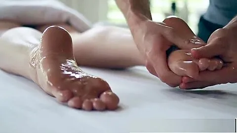 TEENFIDELITY - Kylie Quinn Deep Pussy Massage and Creampie