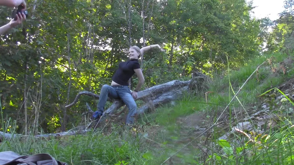 Watch my gf fucked in the open air through pantyhose hole