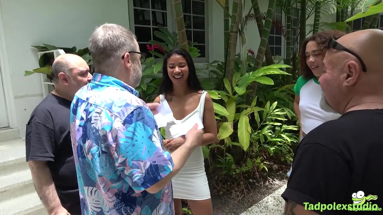 Gorgeous Ameena Green Mini Gangbang - Ameena Green