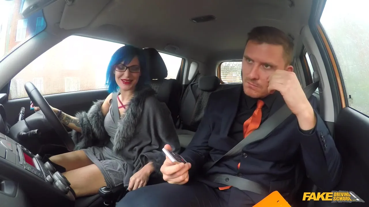 Blue-haired Alexxa Vice Hot Sex