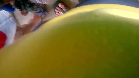 Rica culona encoxada