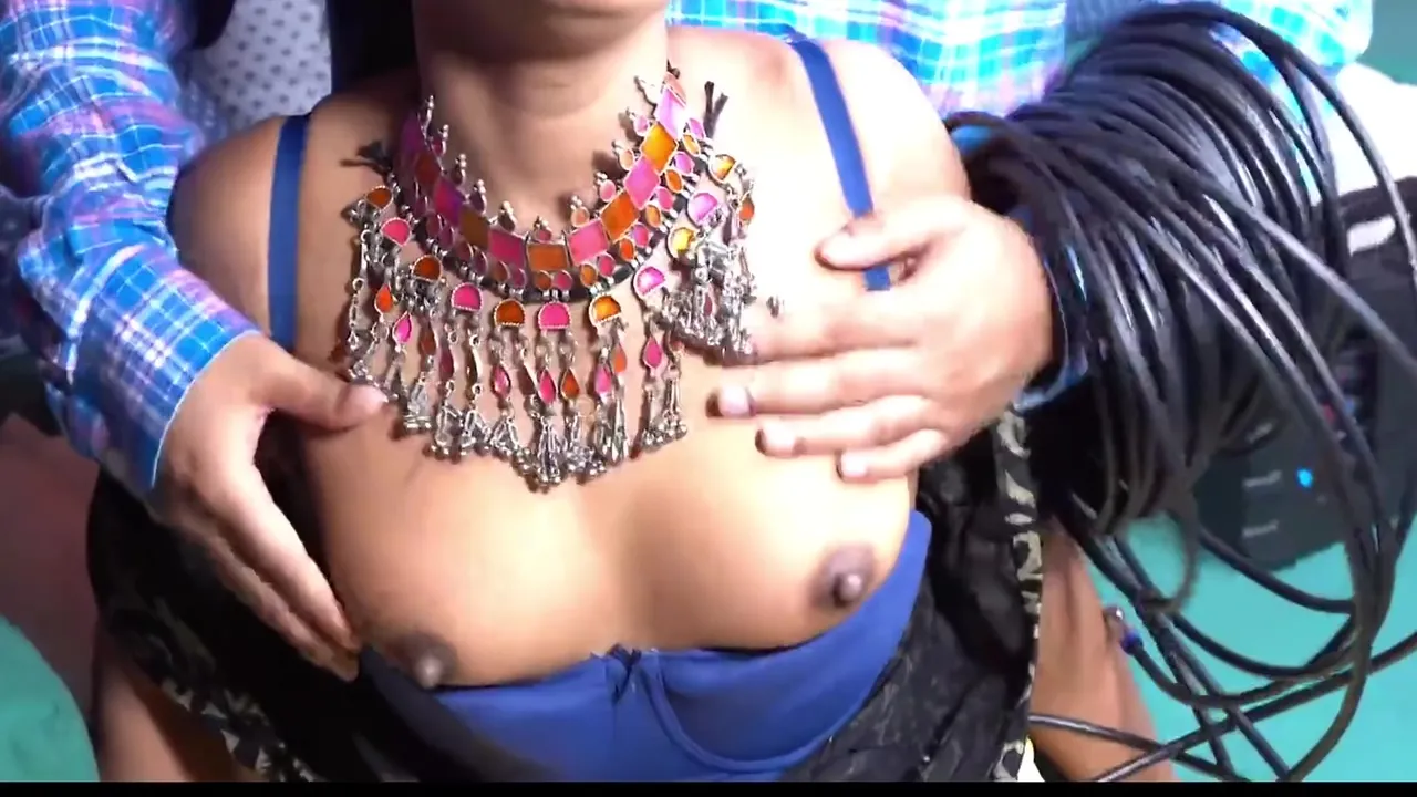 Cable Wale Bhai Ne Ek Bhabhi Ko Jabardast Pela .( Hindi Clear Audio )