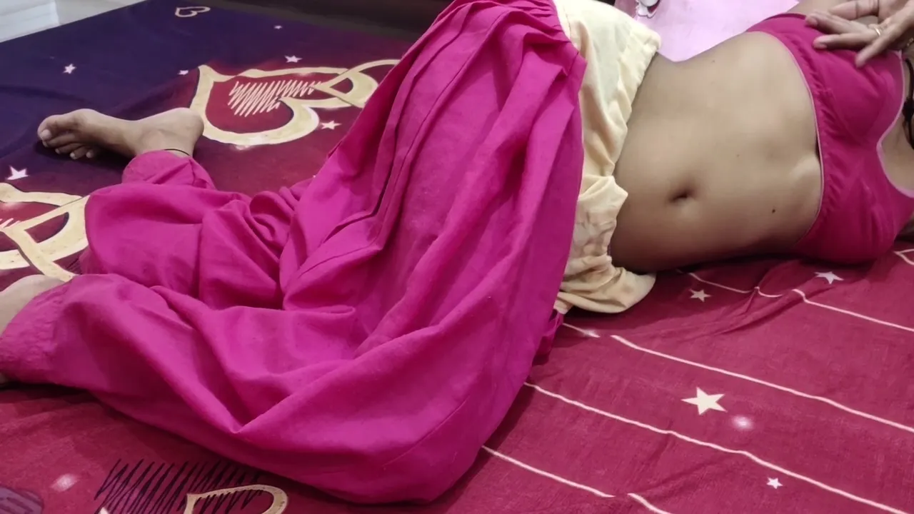 Super Hot Indian Collage Chick Romantic Love Sex Video Masturbations And Fingering Close-up Shaved Pussy