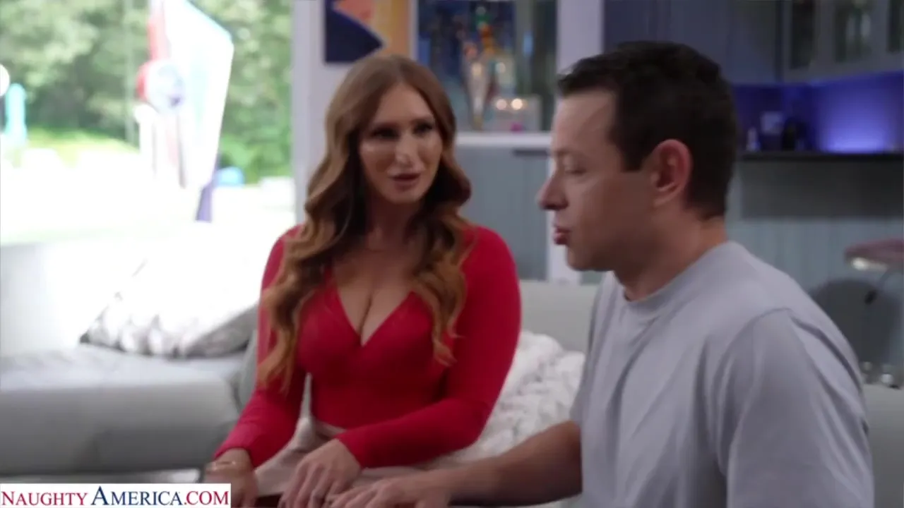 Housewife Skylar Snow Gets To Know Her New Neighbor Up-close And Personal