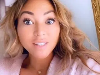 Amateur Teen with Huge Dildo Masturbating on Webcam