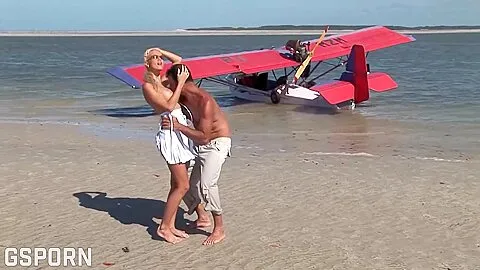 Porn Fucking The Ass Of Pornstar Caylian Curtis On The Beach