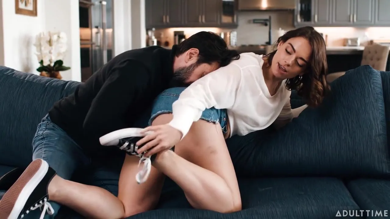 Her Ex - Friends Boyfriend - Sophia Burns
