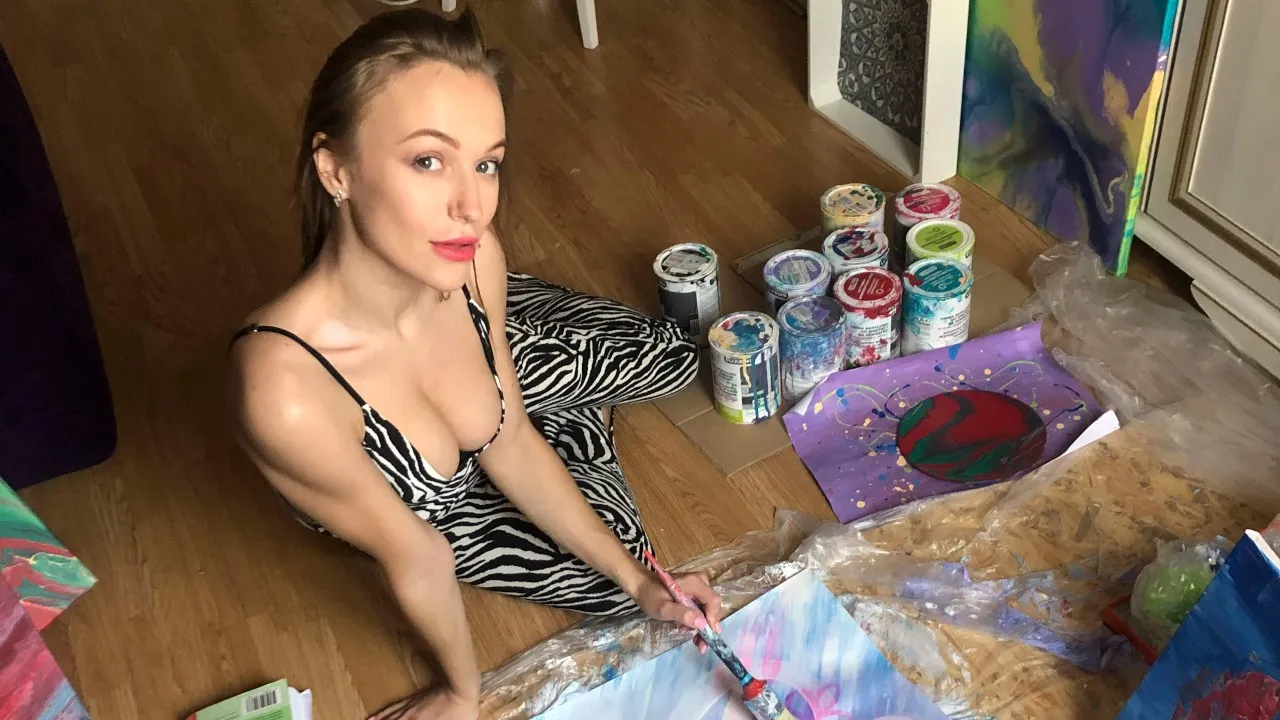 Oil Soaked Quarantine Masturbation - SexyHub