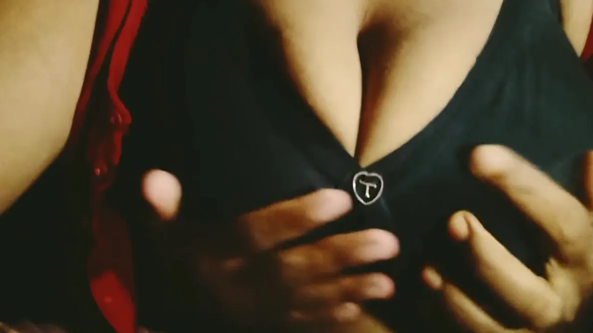 Indian Boobs Pressing A Pussy Lickeing