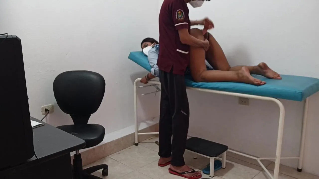 Taking The Heat Off A Newly Arrived Student 18+ - 18 Años