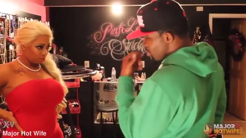 Luscious Kisses - Hardcore Facial