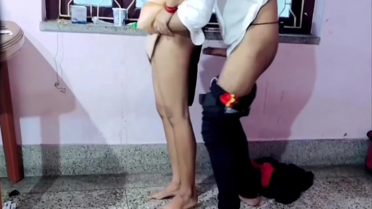 Indian Desi Bhabhi Sex With Yong Boy Beautiful Sex