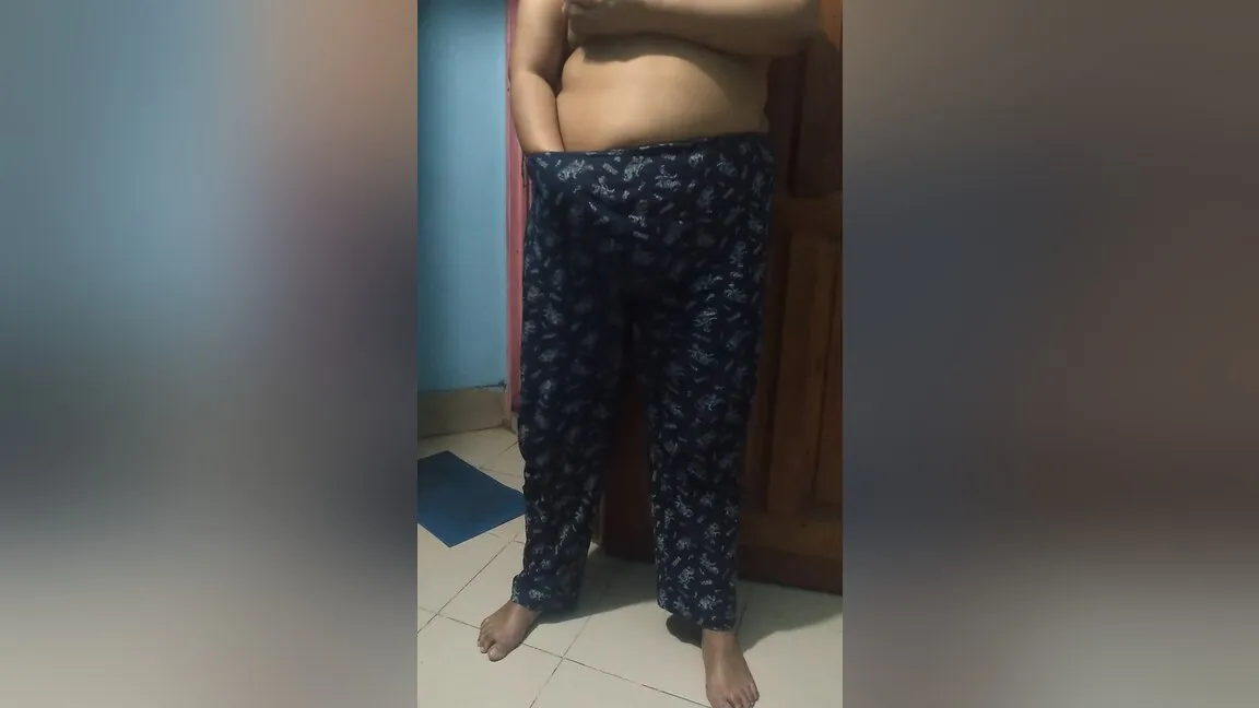 Sexy Indian Curvy Masturbating