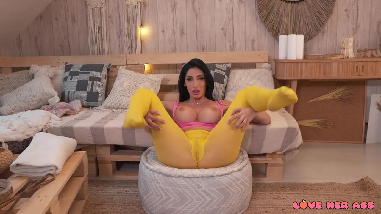 Big Tits Hot Ass Absolute Babe - Clea Gaultier