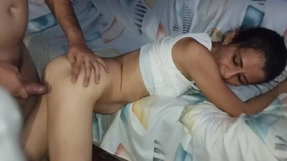 My Friend Lent Me His Girlfriend And I Put All My Cock In Him Without Lining