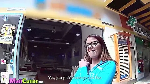 Mallcuties - Amateur czech girls fucking