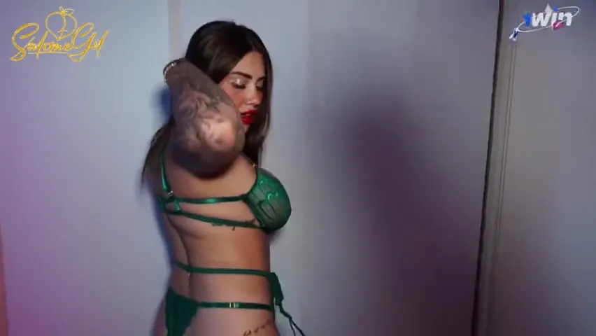 Belleza Culona Se Folla Al Hermanastro De Su Companera De Trabajo, Sexo Hardcore - Salome Gil