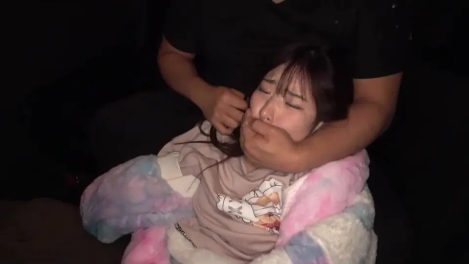 07850 Beautiful girl vaginal ejaculation!