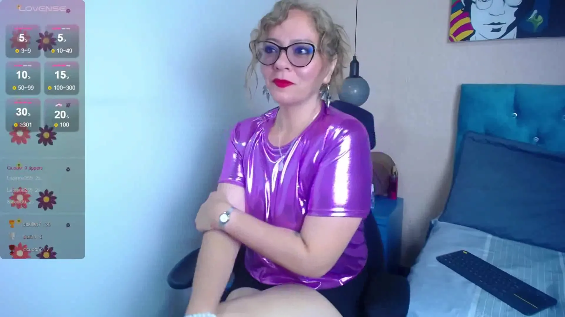 Big Ass Busty Hot Webcam Blonde Mature Show