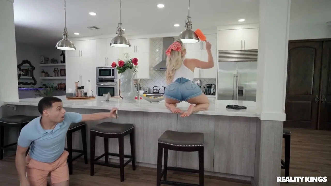 Libidinous Blonde Milf Heart-stopping Adult Clip