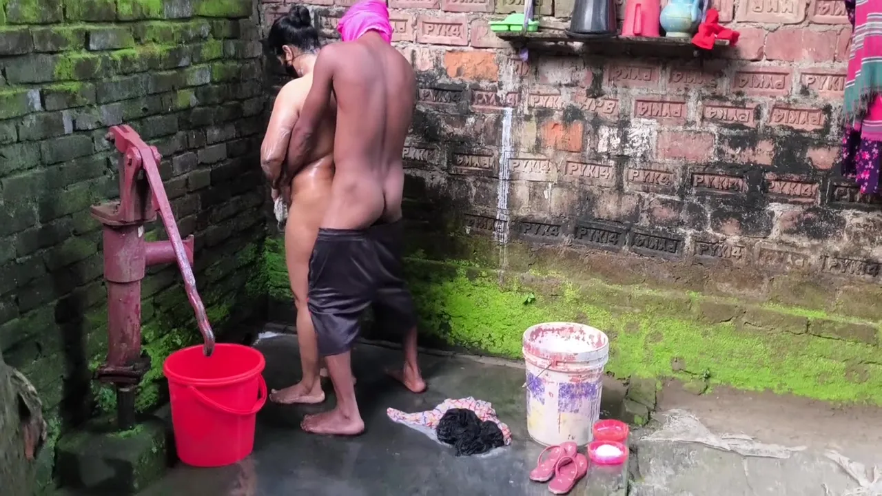 Hindi Sex In I See My Girlfriend Taking Bath After Which I Hugged Her And Started Fucking Her Ass