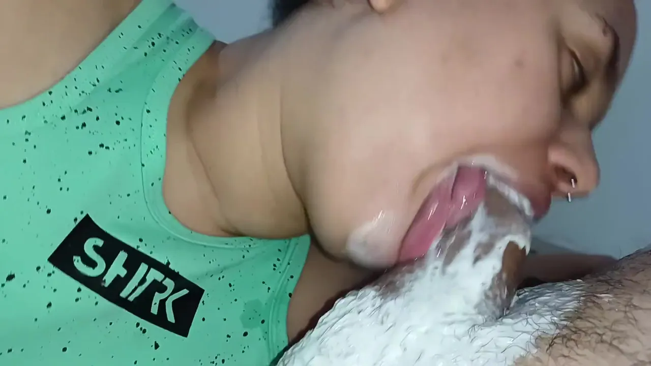 Close Up Showing Her Little Mouth All Smeared With Creampie, She Fucks It Deep