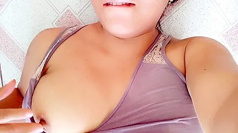 Busty Woman Starts Making Homemade Porn From The Floor The Slut Gets Horny When Her Buttocks Feel The Heat Of The Floor