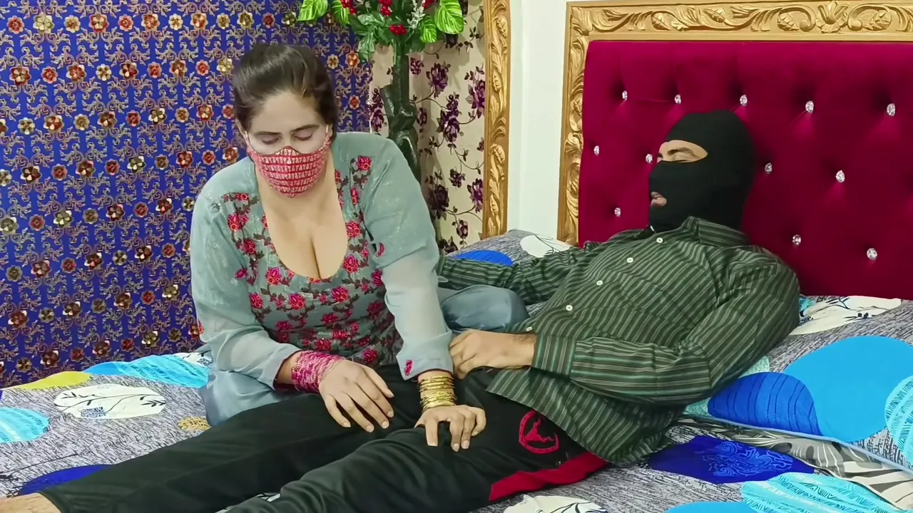 Indian Maid Fuck For Money With Her Hot Boss