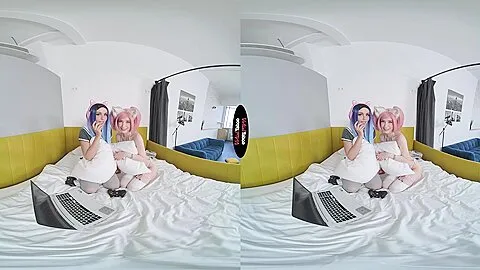 Cosplay With Happy Ending