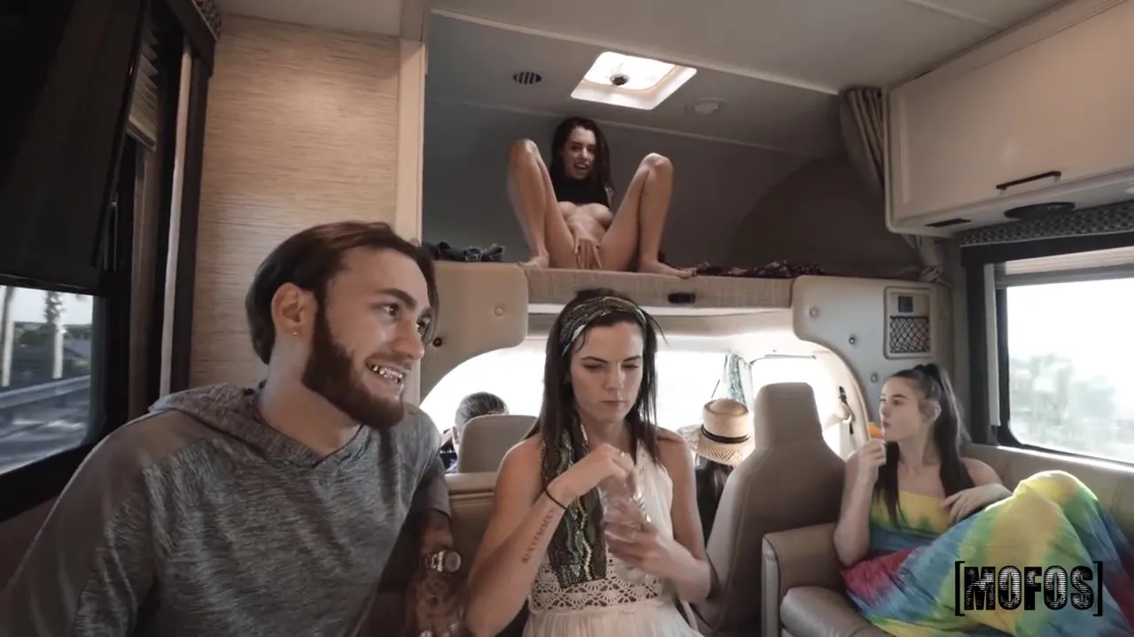 Coquette Breathtaking Sex