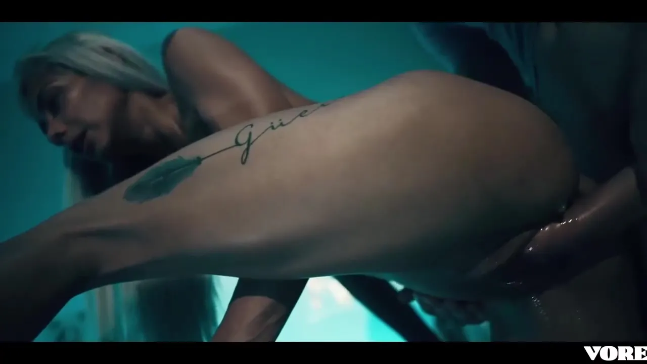 Sabina And Veronica Leals Squirt Action By