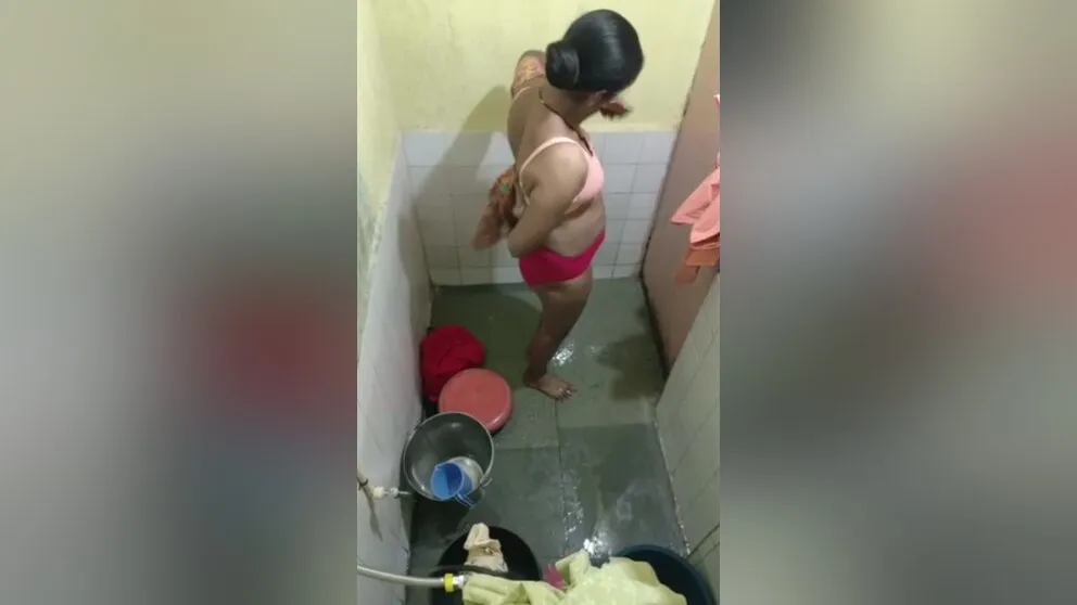 Today Exclusive-bhabhi Wearing Cloths