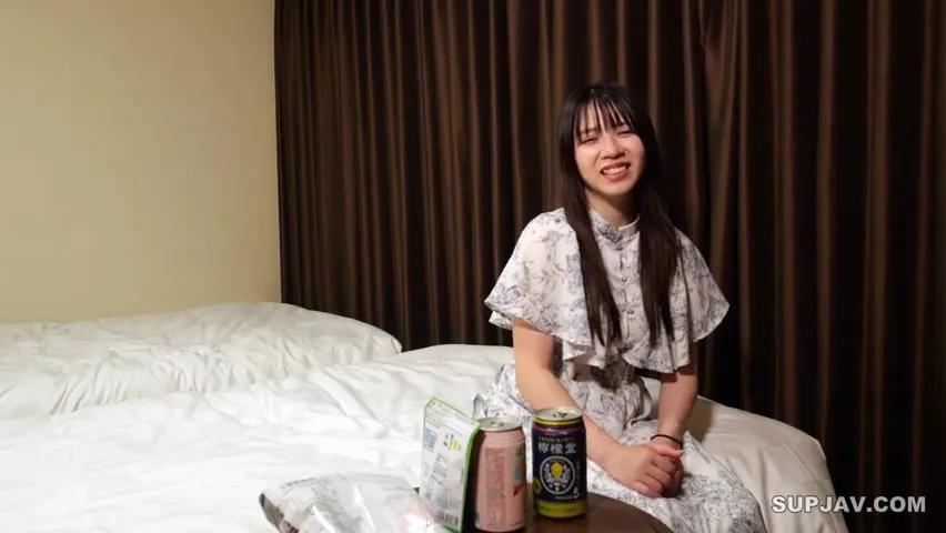 First Shot * Tennis Club Junior 21 Years Old Who Is Easy To Feel ** Ill Put It Out No, No Secretly Escape With Two People At The Reunion For The First Time In A Long Time And Have A Second Party