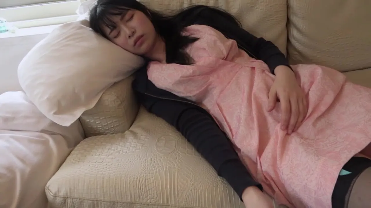 326hgp-026　敏感体質なのかマ○コからはトロトロ糸引く愛液