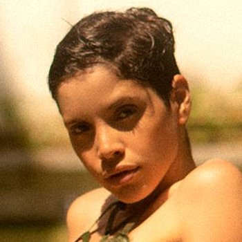 Alejandra La Torre model profile page