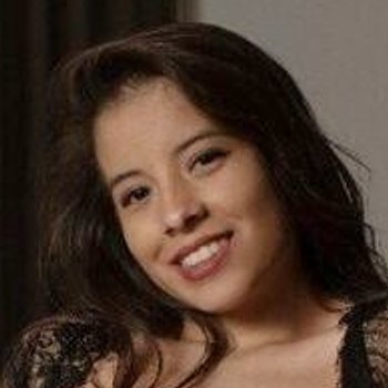 Alessa Shine model profile page