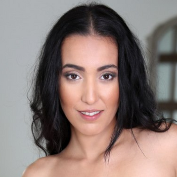 Amanda Estela