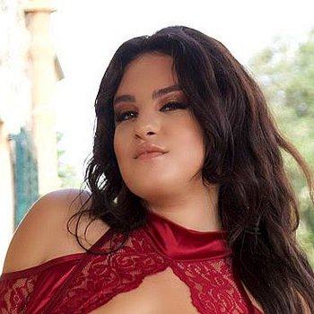 Anna Sivona model profile page