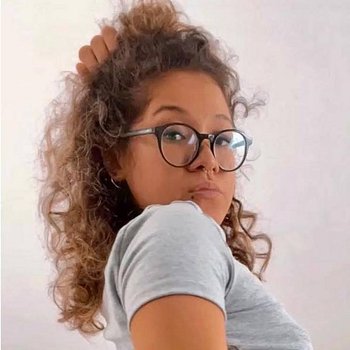 Beth Choy model profile page